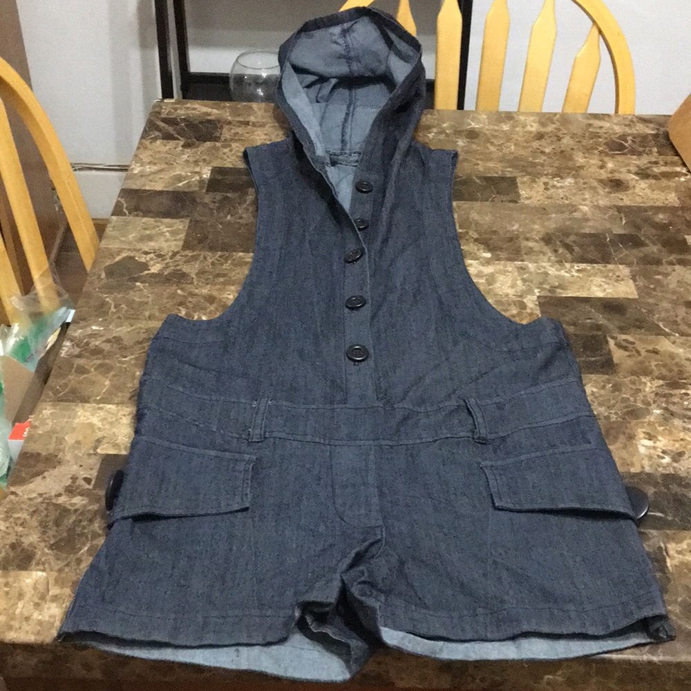 NWOT Soho Babe Denim Romper Lsz